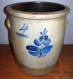 Blue Decorated 4 Gallon Crock
