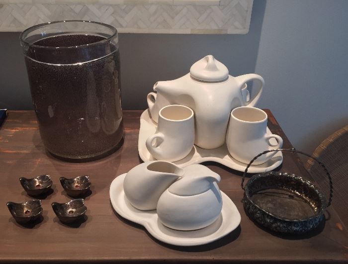 Art glass vase, Dansk bird candle holders, modernist pottery tea set & creamer/sugar by Stenger, Barbour silverplate repousse basket