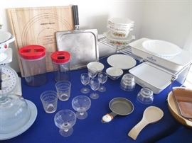 Corning Ware, Pyrex & Glassware
