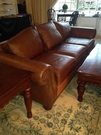 Good-looking 3-cushion leather sofa