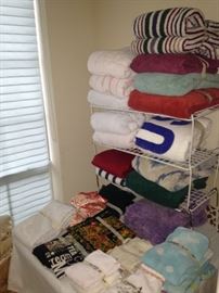 Assorted towels