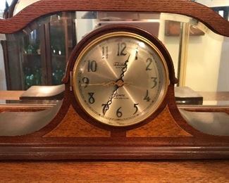 Revere Telechron Westminster mantel chime clock, electric