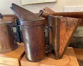 Bee keeper’s smoker / bellows