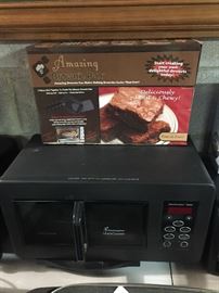Toastmaster Quick Cooker & Brownie Pan
