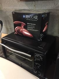 Riccar Mini Vacuum & Euro Pro Toaster