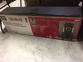 Pre-Lit Christmas Decor