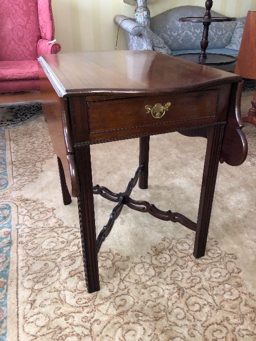 1790 Pembroke Cross Stretcher Drop Leaf Table Original Thomas Burling Cabinet & Chair Maker N0. 36 Beekman St New York with original label 