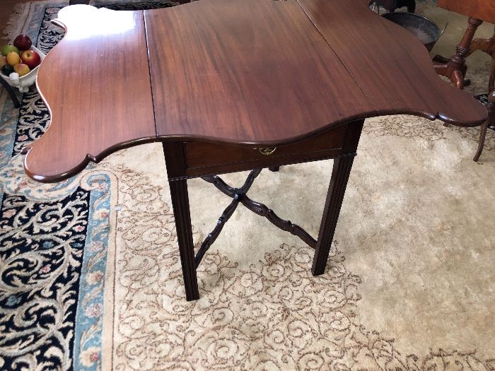 1790 Pembroke Cross Stretcher Drop Leaf Table Original Thomas Burling Cabinet & Chair Maker N0. 36 Beekman St New York with original label 
