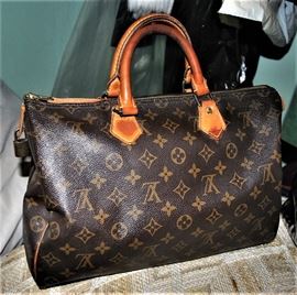 Louis Vuitton LV small Speedy Bag