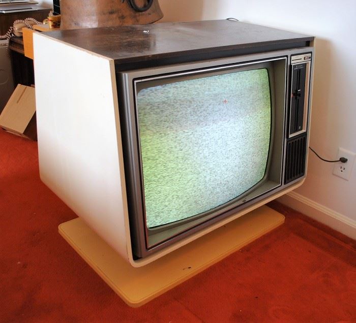 Collectible 1975 Zenith "Space Command" Television Set (works!)