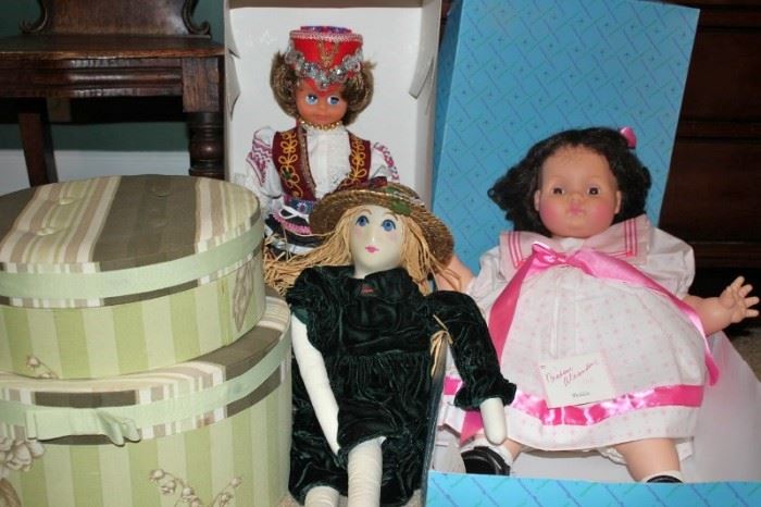Dolls and Hat Boxes