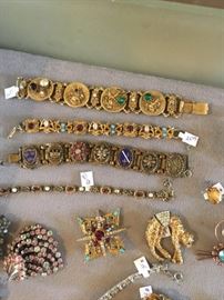 Vintage costume jewelry, many signed