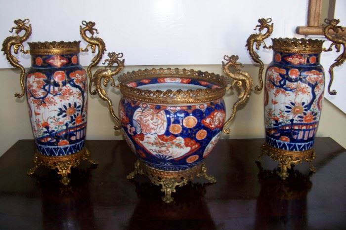 Outstanding Imari vases