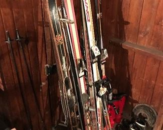 Men’s downhill skis wood poles and boots