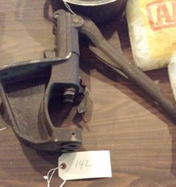 old Herter's shotgun shell loader 2 of 2