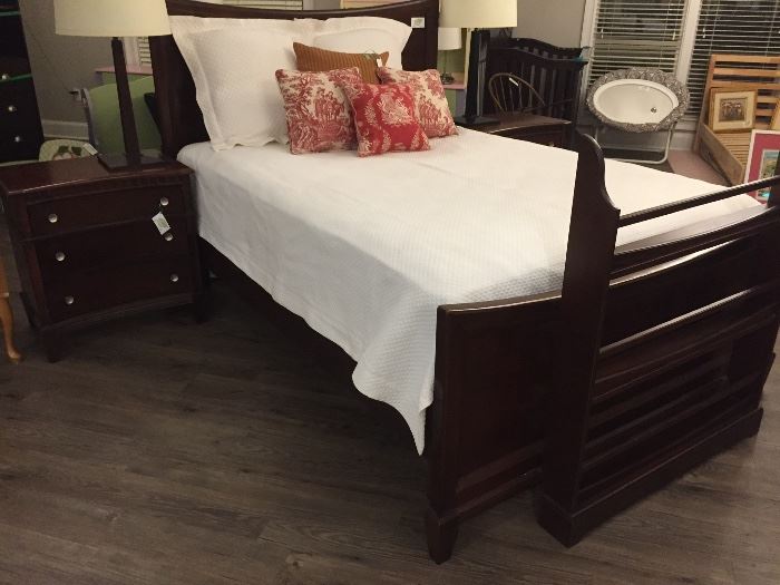 Beautiful Queen Bedroom Suite with Side Tables, 6 Drawer Bureau w Mirror, & Entertainment Cabinet