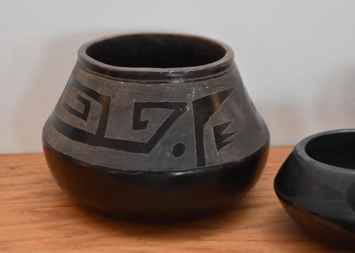 Native American Pottery / Santa Clara Black Pottery 