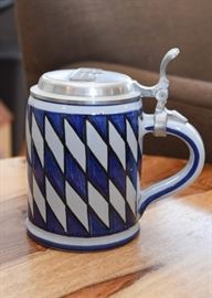 Covered Beer Stein (Blue & White)