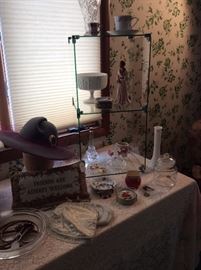 Women’s accessories