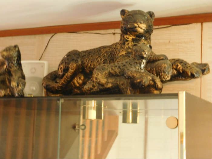 Jaguar with cubs statue