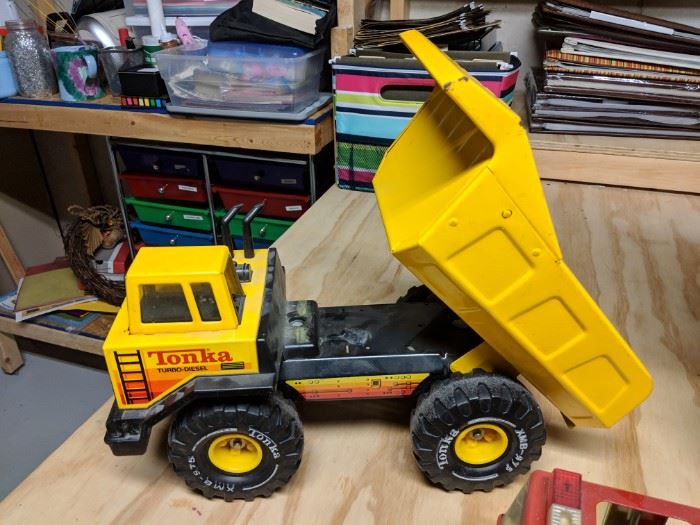 dump truck tonka