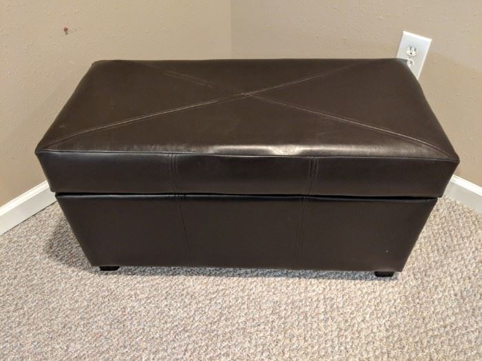 Storage ottoman 