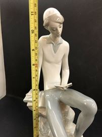 Lladro Hebrew Student Boy Reading #4684