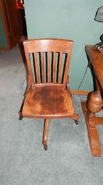 ANTIQUE OFFICE CHAIR