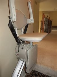 BRUNO SRE-3000 STAIR/CHAIR LIFT
MINT CONDITION
