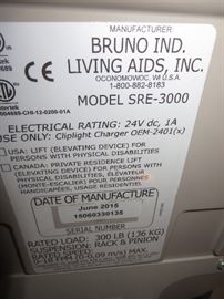 BRUNO SRE-3000 STAIR/CHAIR LIFT
MINT CONDITION

