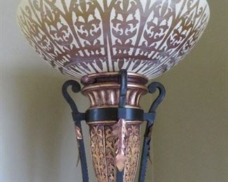 4 COLUMN TORCHIERE UPLIGHT LAMP
GOLD PAINTED SHADE
