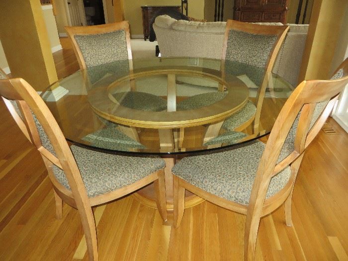 ROUND GLASS TOP TABLE & 6 CHAIRS
HYUNDAI FURNITURE INDUSTRIES  HIGHPOINT N.C.
