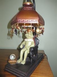 KING FROG TABLE LAMP
