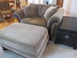 OVERSIZED CLUB CHAIR WITH OTTOMAN
BERNARDT