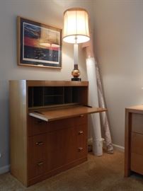 MID CENTURY WRITING DESK