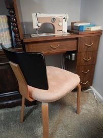 VINTAGE NECCHI SEWING MACHINE-MODEL 554