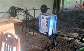 Weight Bench w/110 + pounds of weights