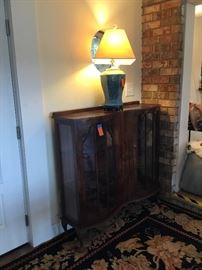 Curio cabinet Art deco 1930's serpentine front, burl wood. Great condition. 