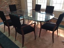 Nicole Miller dining table & chairs - Modern rug 9' x 11'