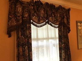 Curtain & valances