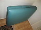 massage table
