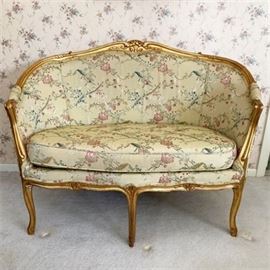 Lot 015
Antique French Louis XV Carved Settee