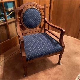 Lot 041
Victorian Eastlake Oak Upholstered Armchair