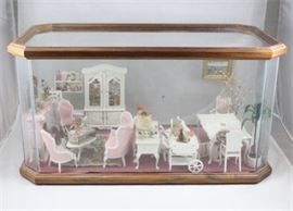 Lot 276
French Provincial Furnished Doll Diorama