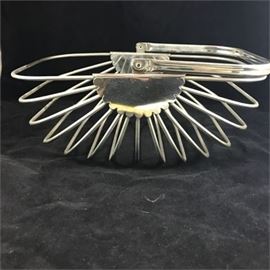 Lot 784
Vintage Art Deco Metal Wired Basket