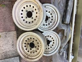 Set of 4 Aluminun wheels