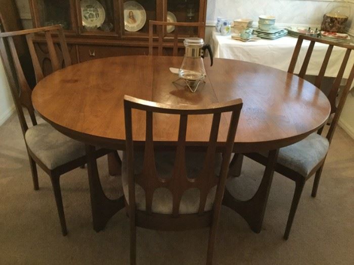 Shepherd Park Plaza Estate Sale in Houston, TX starts on 3/7/2019