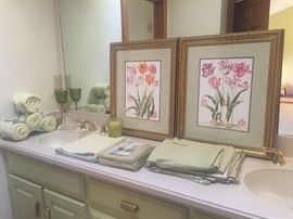 Fabulous bath decor and linens.  