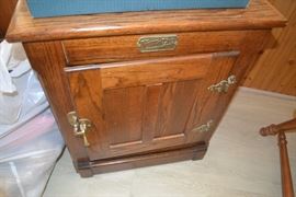 Oak Ice Box