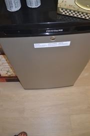 Frigidaire Mini Refrigerator Freezer